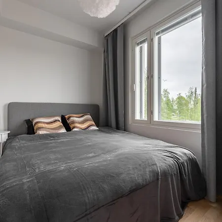 Modern Downtown 2br & Sauna דירה *