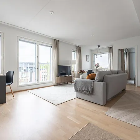 Modern Downtown 2br & Sauna *