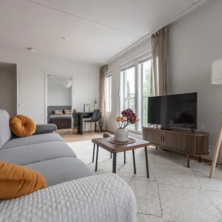 Modern Downtown 2br & Sauna *