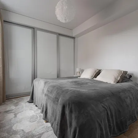 דירה Modern Downtown 2br & Sauna *